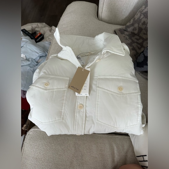 Medium, ARITIZIA, Wilfred THE GANNA SHIRT JACKET. Puffer jacket. New w tags - Picture 7 of 8